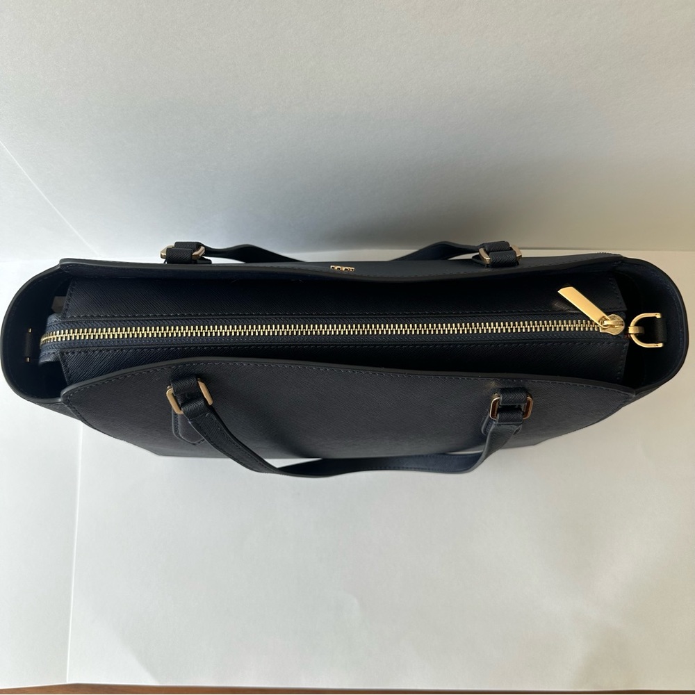 Tory Burch Bag, Navy with Gold Accents - Picture 6 of 10